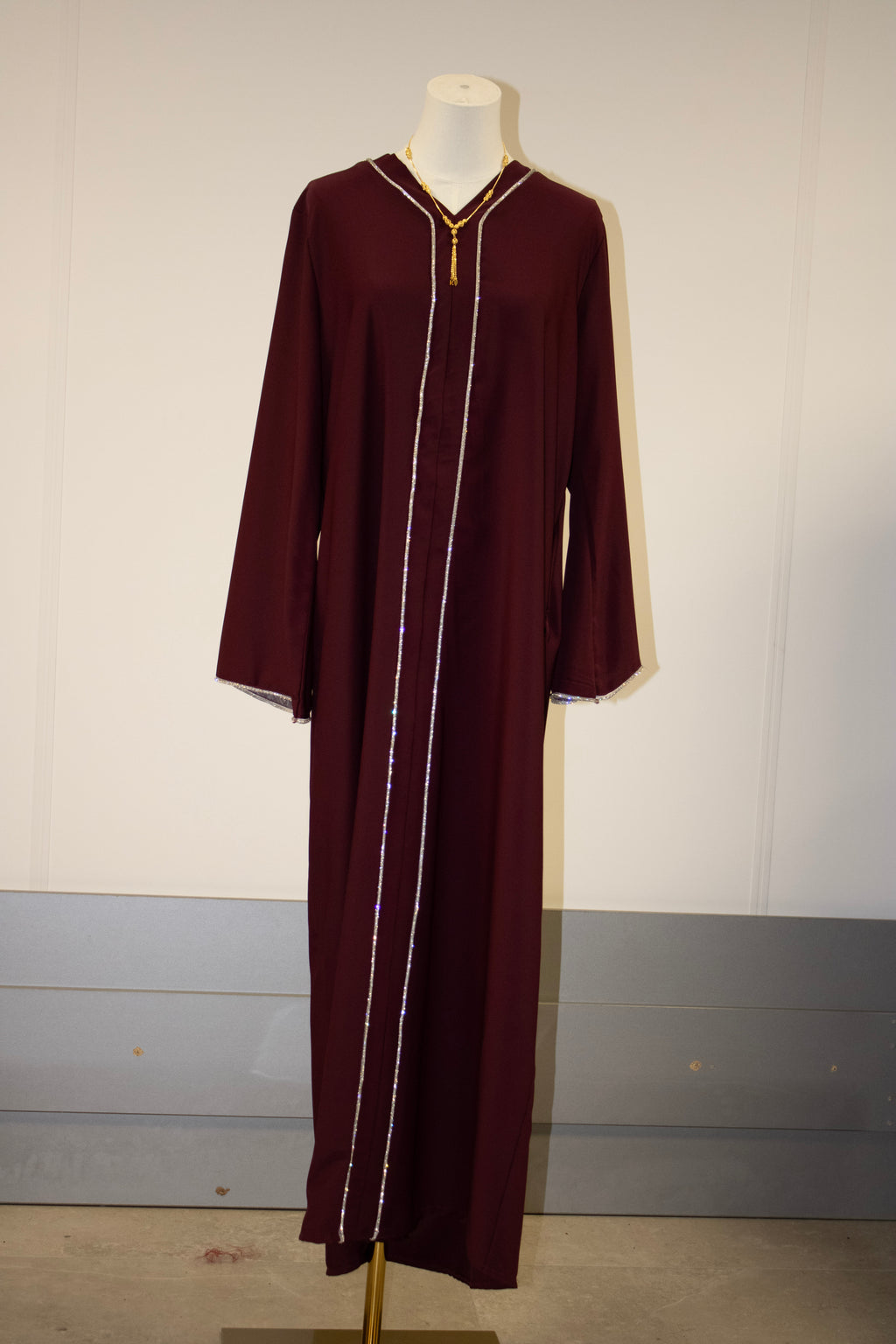 dark red abaya Lines