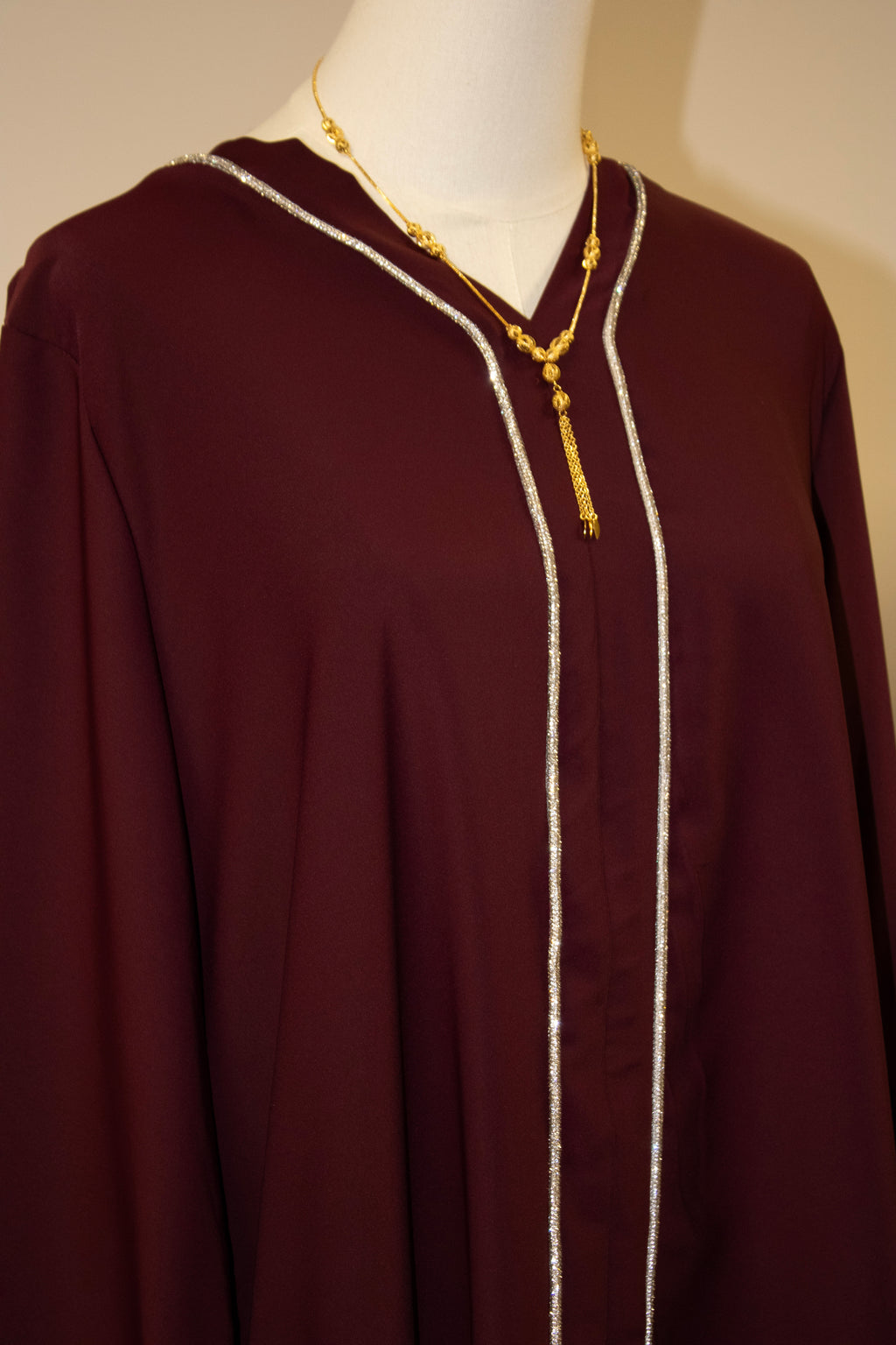 dark red abaya Lines