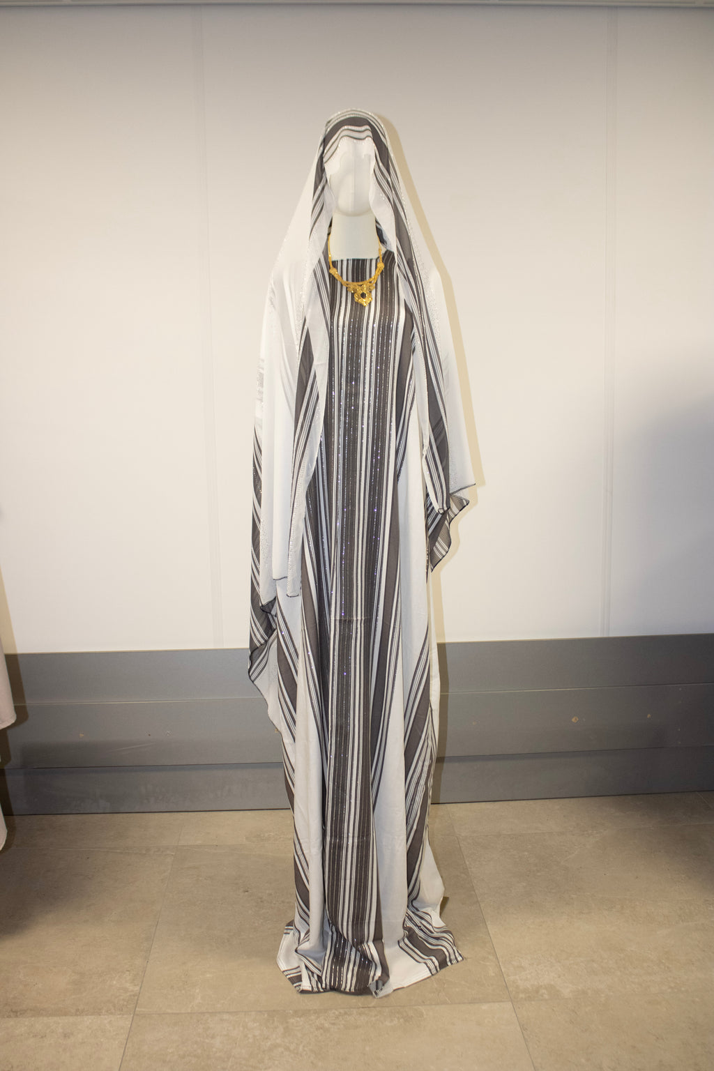 Dirac White Sett