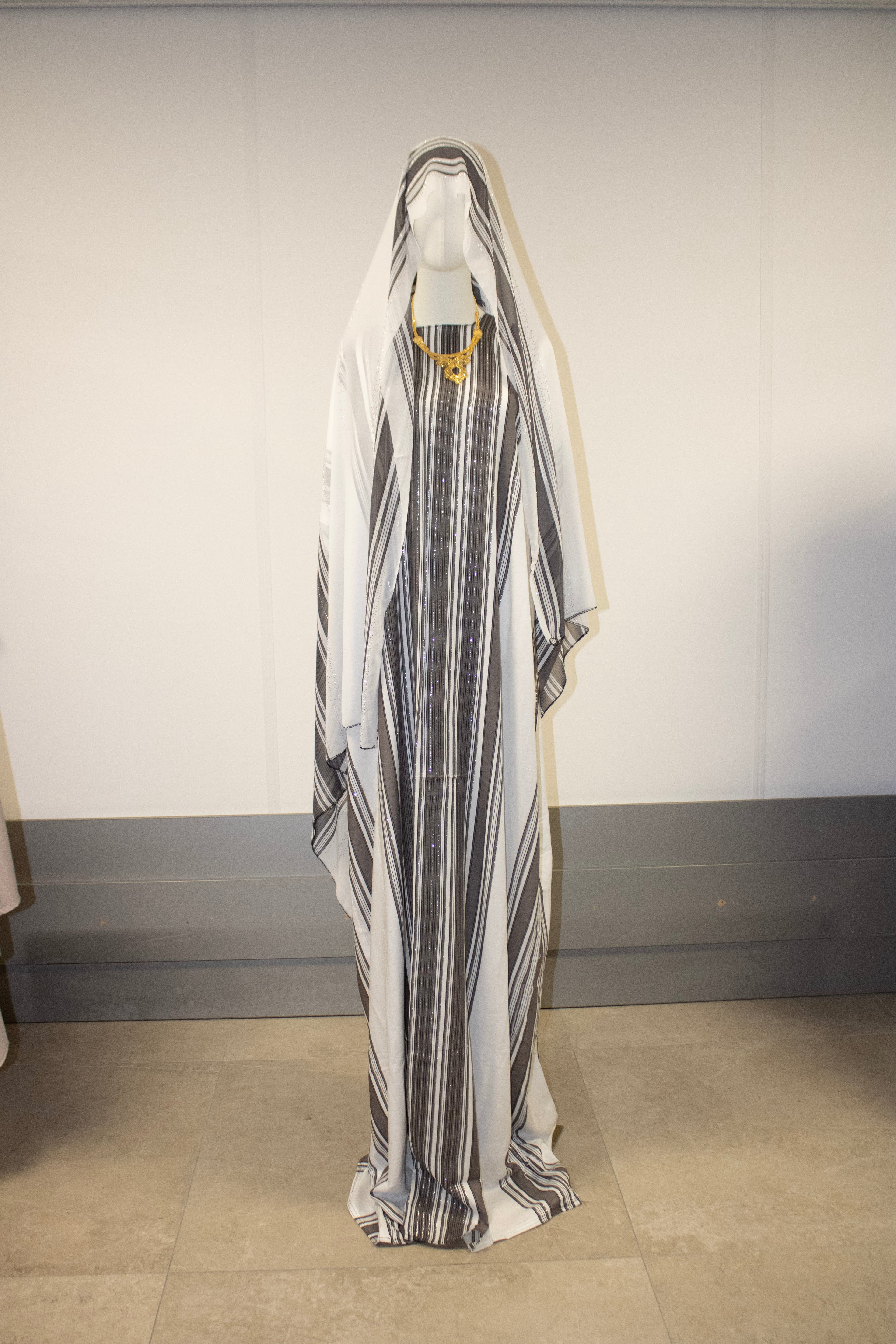 Dirac White Sett