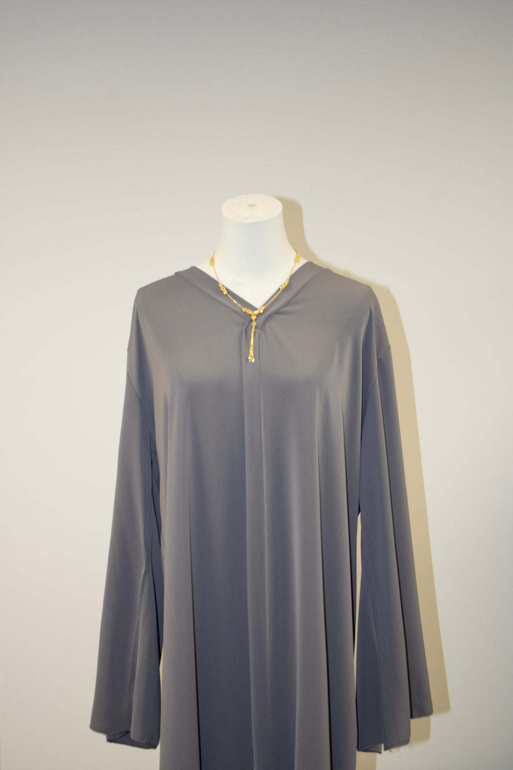 gray abaya