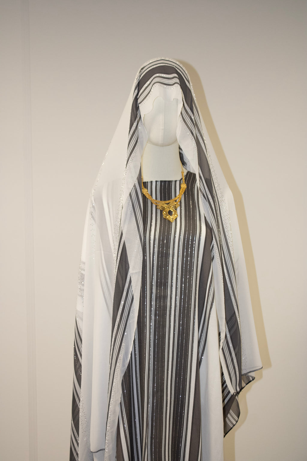 Dirac White Sett
