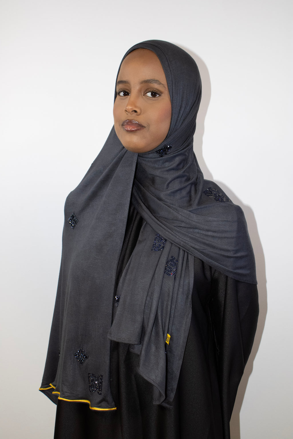 Barakka Diamond Dark Gray Scarf