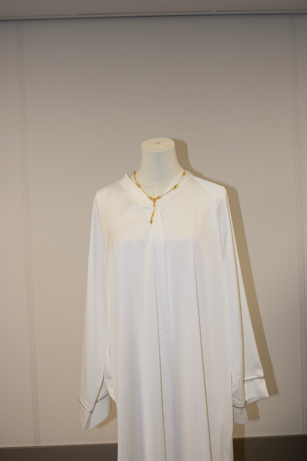 White Barakka Abaya