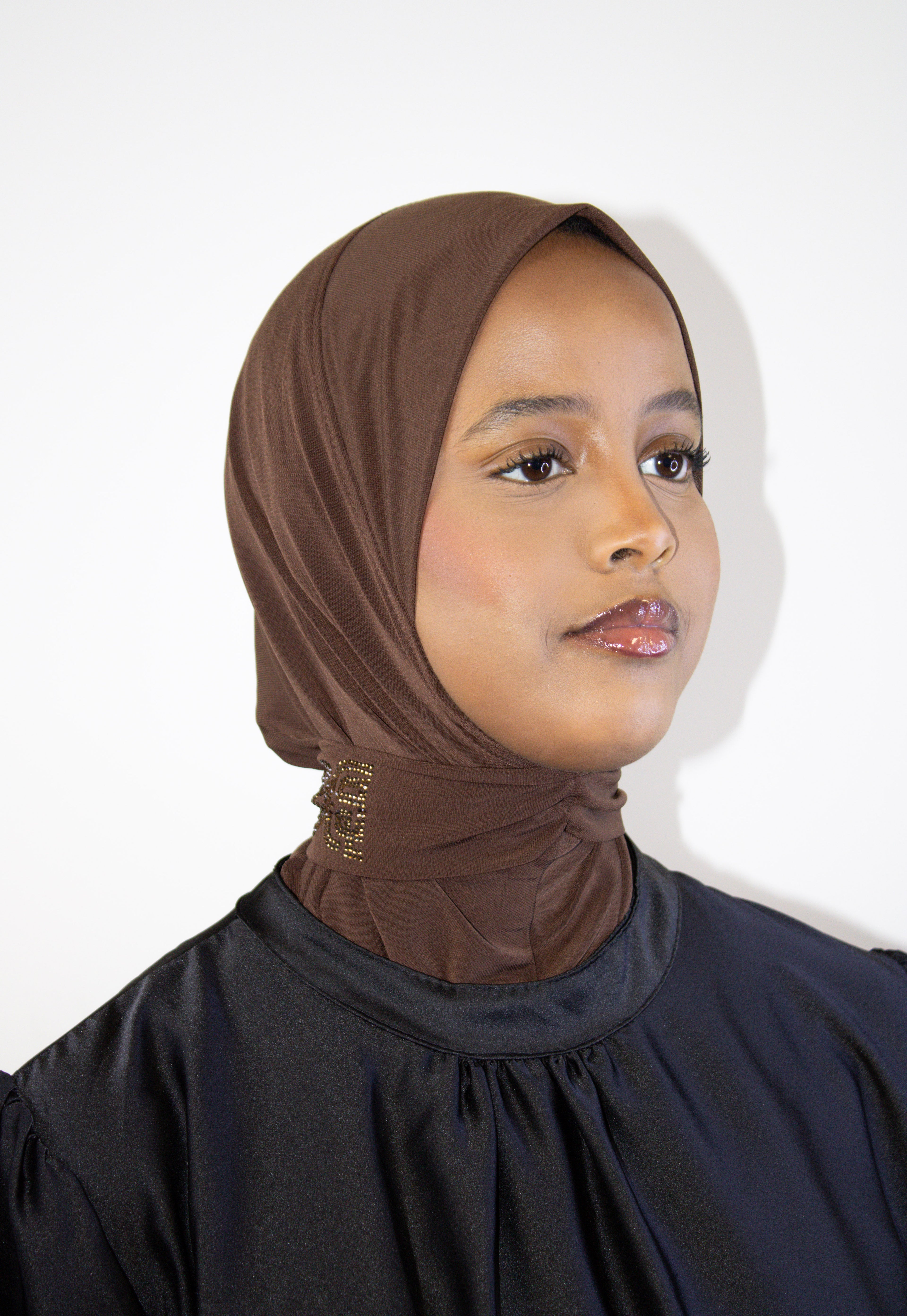 brown abaya