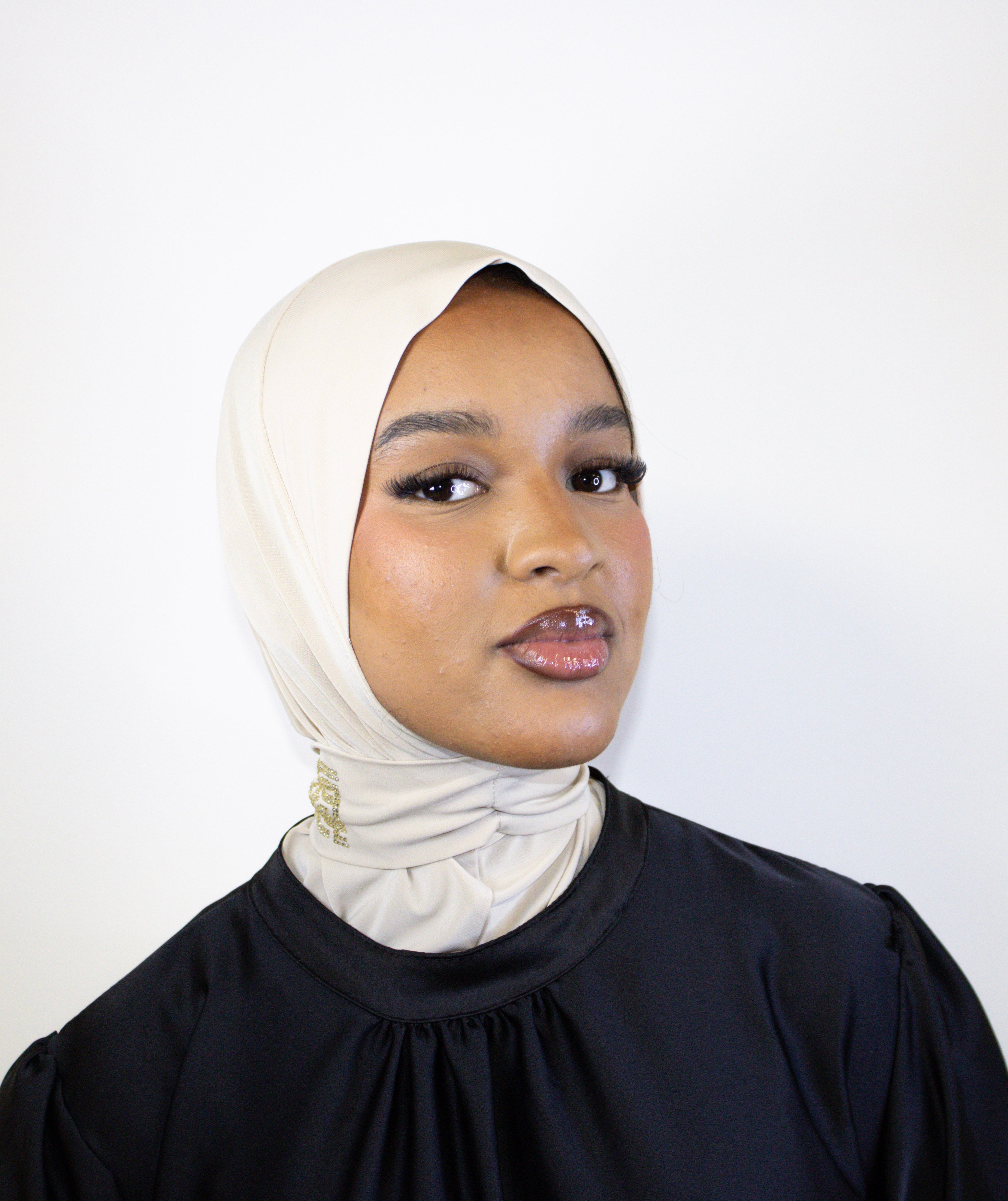 white abaya