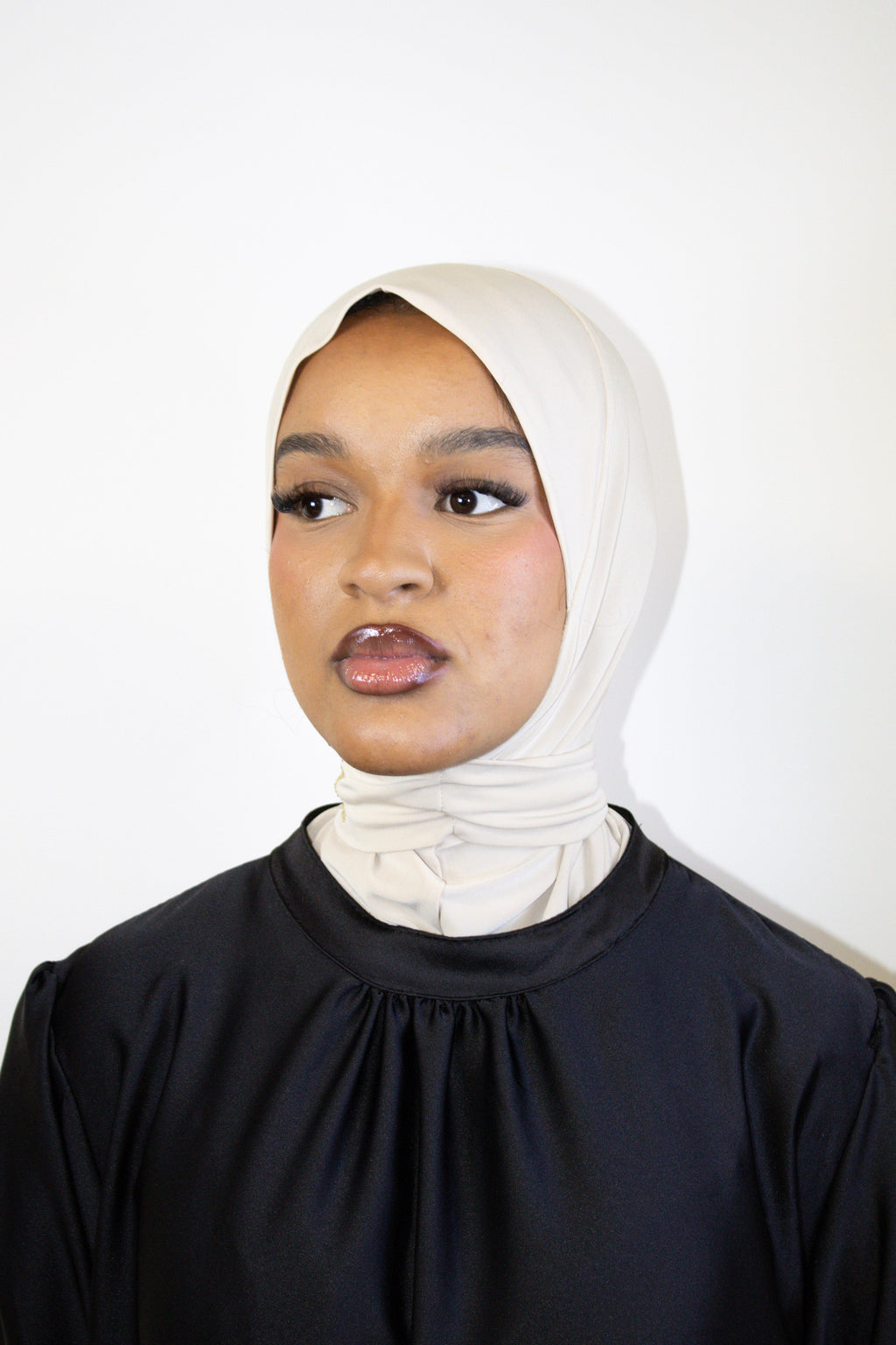 white abaya